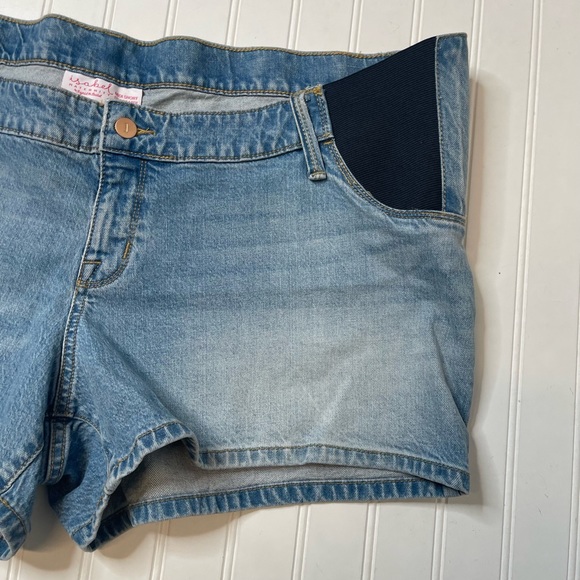 Isabel Maternity Side Panel Midi Jean Short - Picture 5 of 6